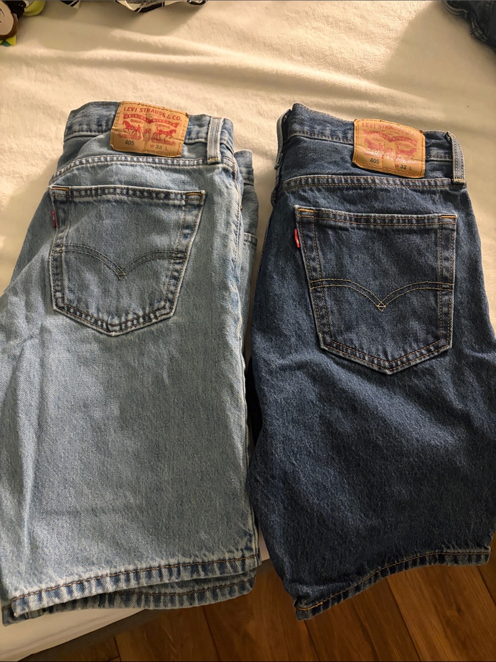 Levi's Men's Relaxed Denim Jeans in Light Blue & Dark Blue
